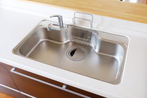 キッチンのシンクをコーティング剤を使ってピカピカにコーティングしてみた