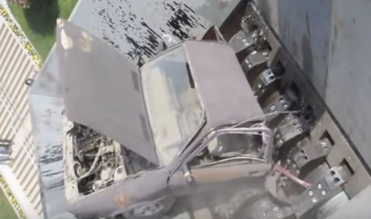 【スッキリ爽快】巨大シュレッダーに飲み込まれる車や冷蔵庫達の動画まとめ