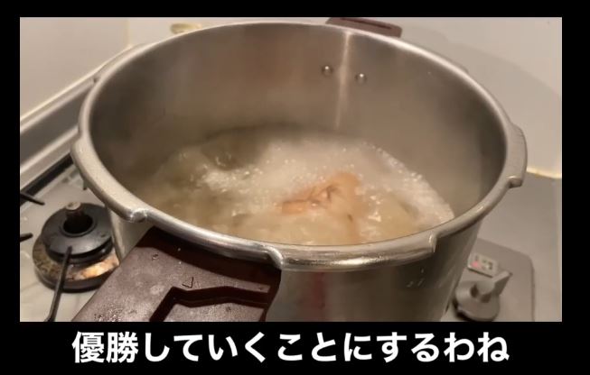 【潜影蛇手】今自分を大蛇丸と信じて止まない一般男性とは?