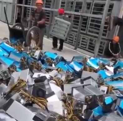 【ビットコイン】中国で大規模マイニングファームが撤去される動画がヤバいと話題に